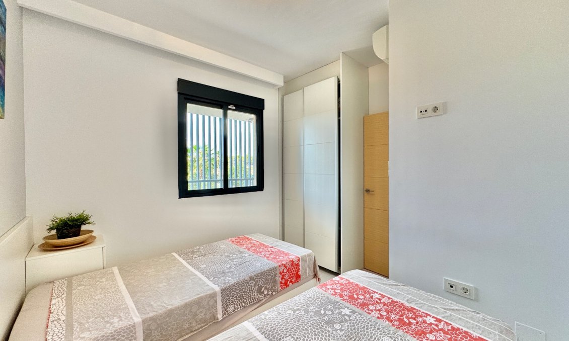 Segunda mano - Apartamento -
Orihuela - Inland