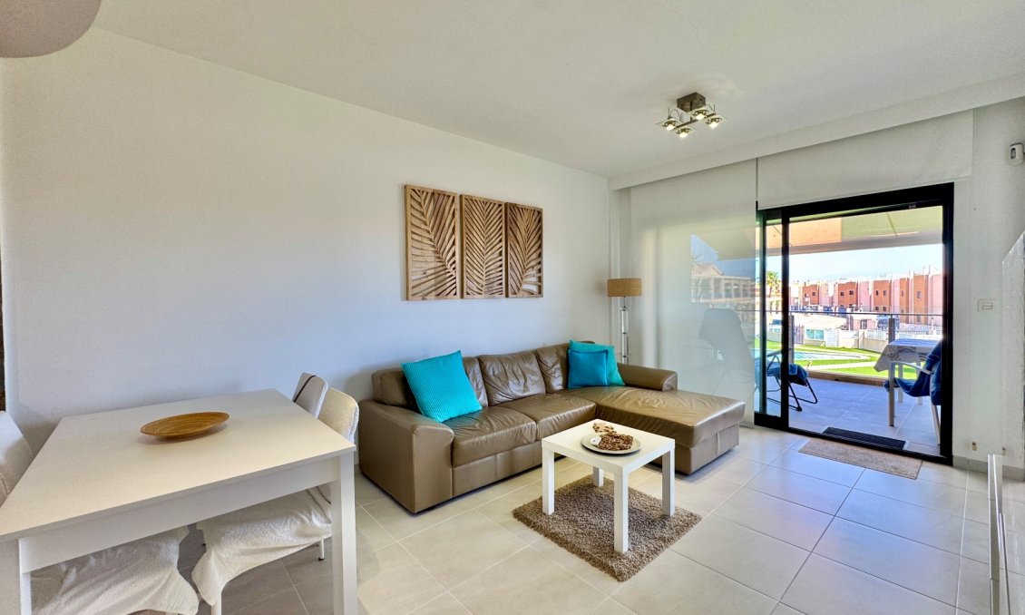 Segunda mano - Apartamento -
Orihuela - Inland