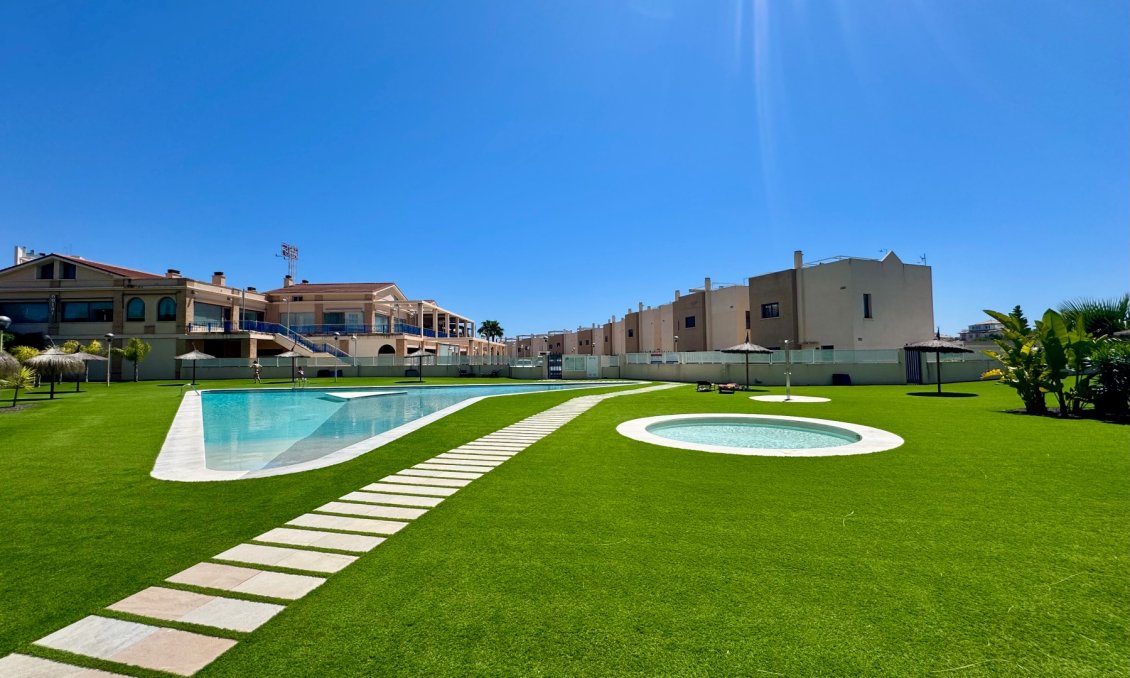 Segunda mano - Apartamento -
Orihuela - Inland