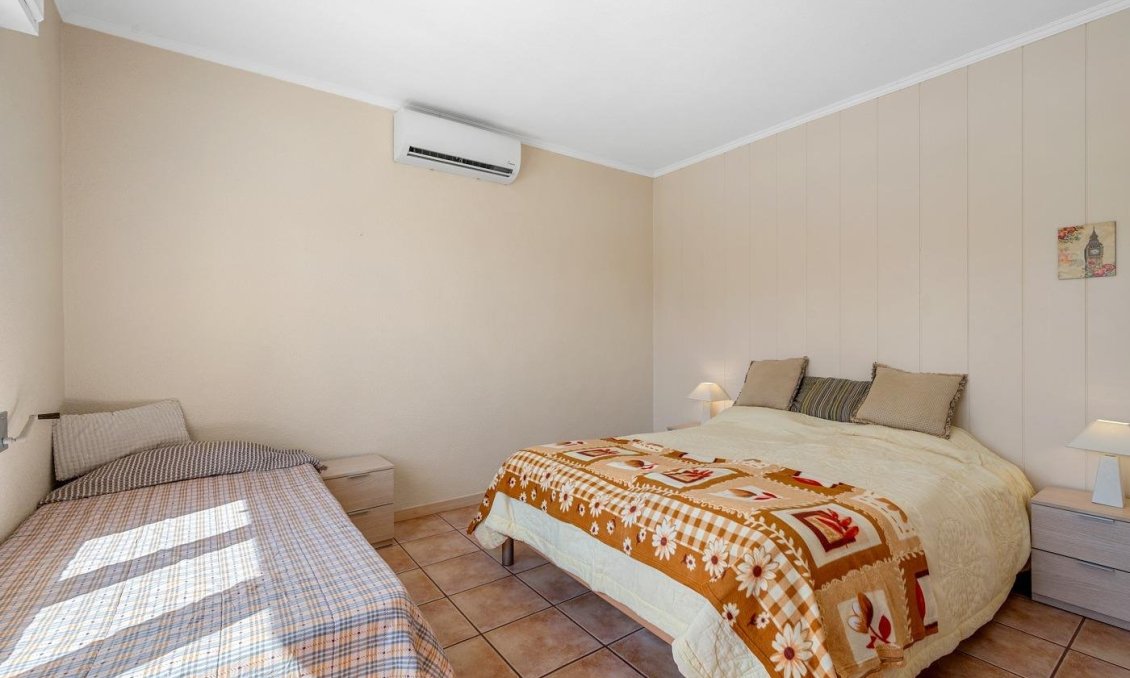 Segunda mano - Villa -
Ciudad Quesada - Costa Blanca