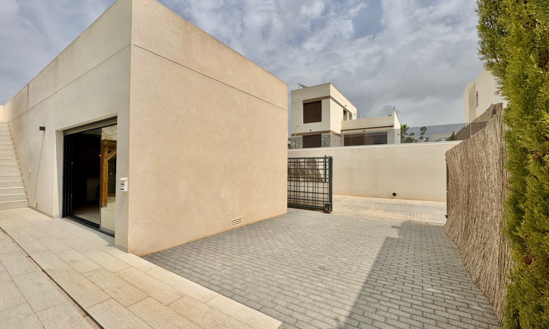 Segunda mano - Villa -
Algorfa - Inland
