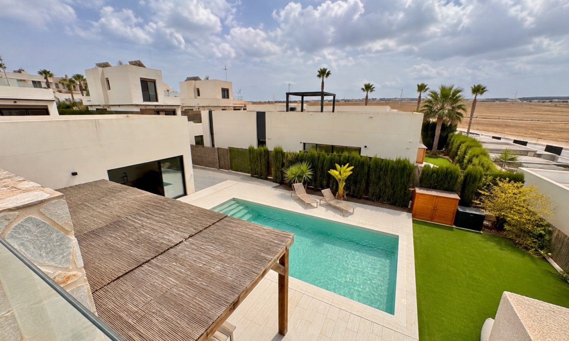 Segunda mano - Villa -
Algorfa - Inland