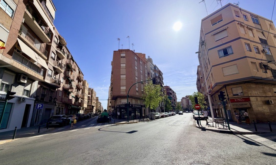 Segunda mano - Apartamento -
Elche - Costa Blanca