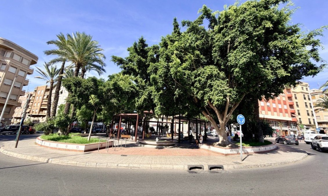Segunda mano - Apartamento -
Elche - Costa Blanca