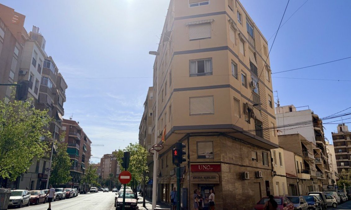 Segunda mano - Apartamento -
Elche - Costa Blanca