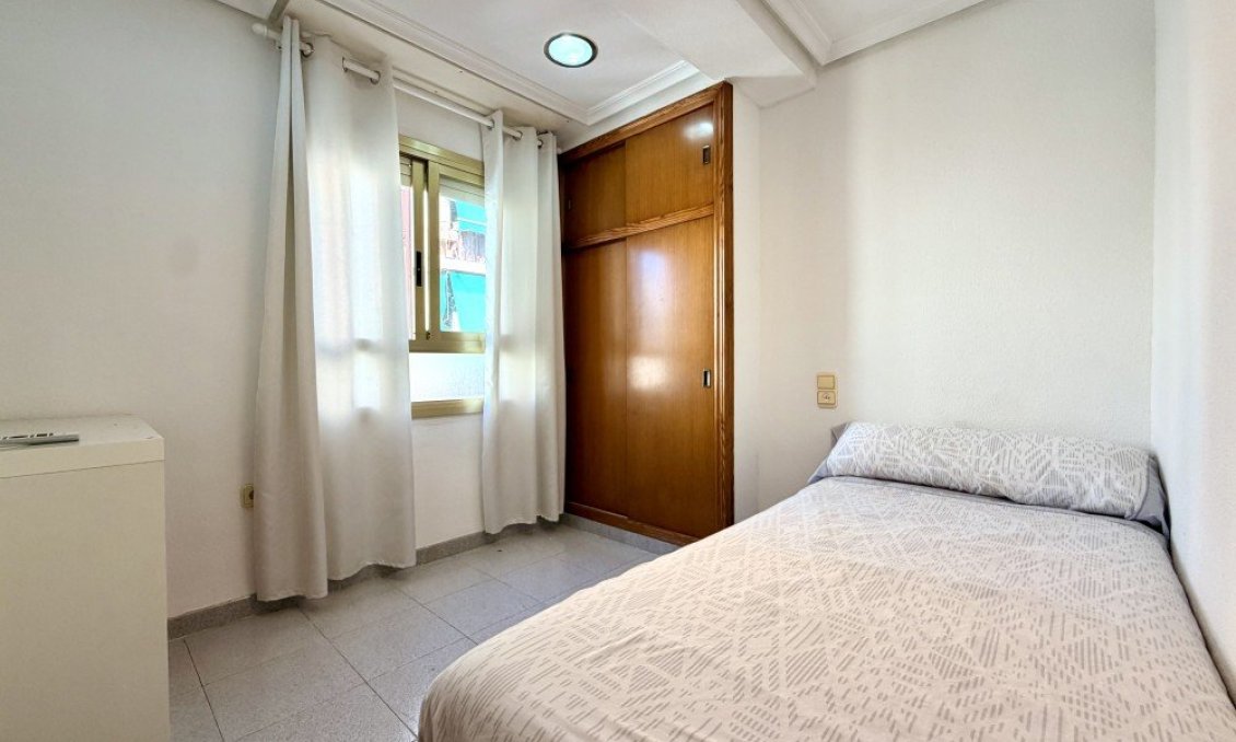 Segunda mano - Apartamento -
Elche - Costa Blanca