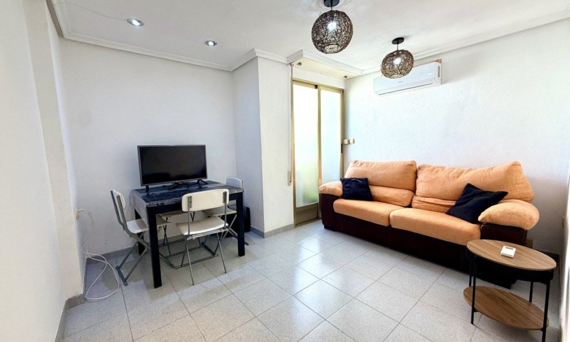 Segunda mano - Apartamento -
Elche - Costa Blanca