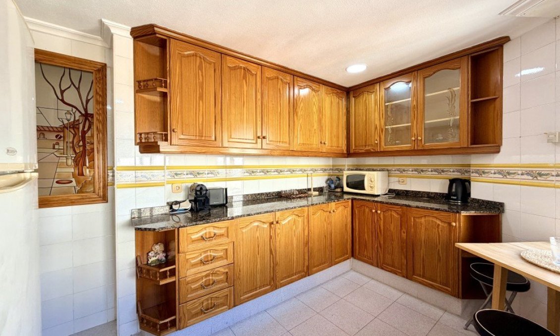 Segunda mano - Apartamento -
Elche - Costa Blanca