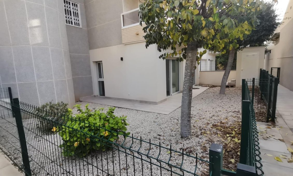 Segunda mano - Apartamento -
Torrevieja - Torreblanca
