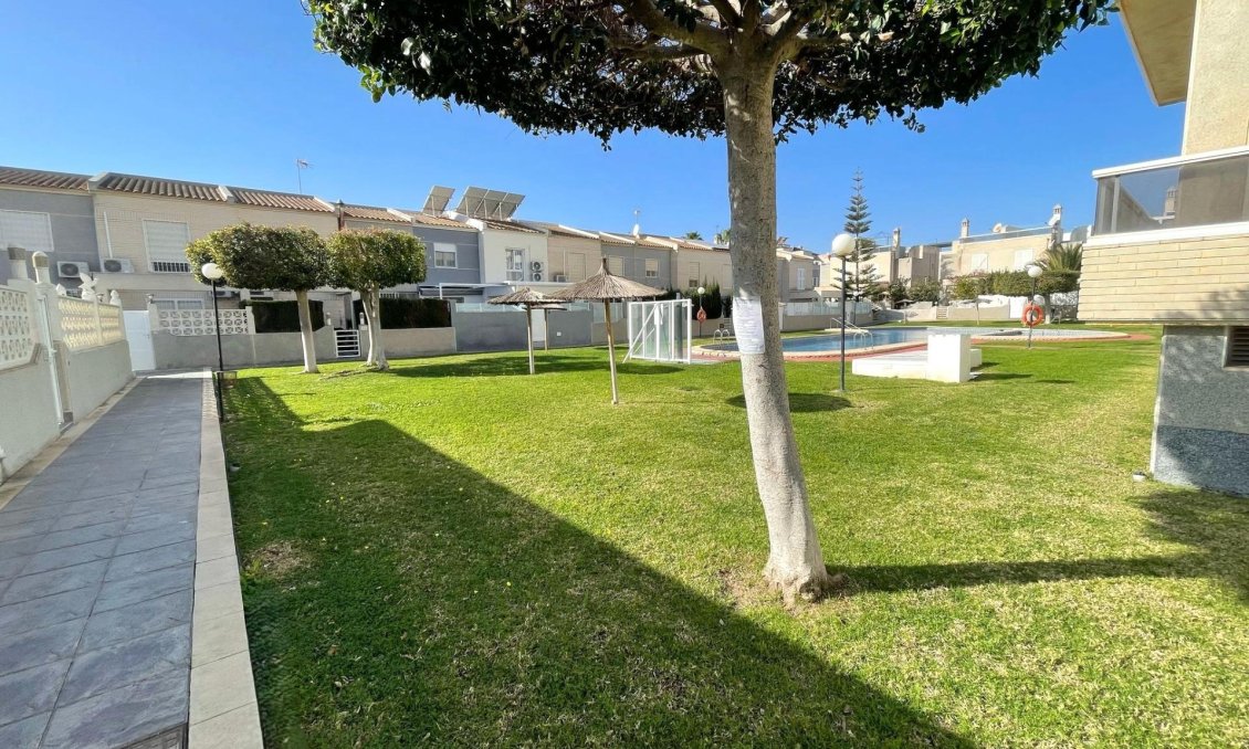 Segunda mano - Apartamento -
Torrevieja - Torreblanca