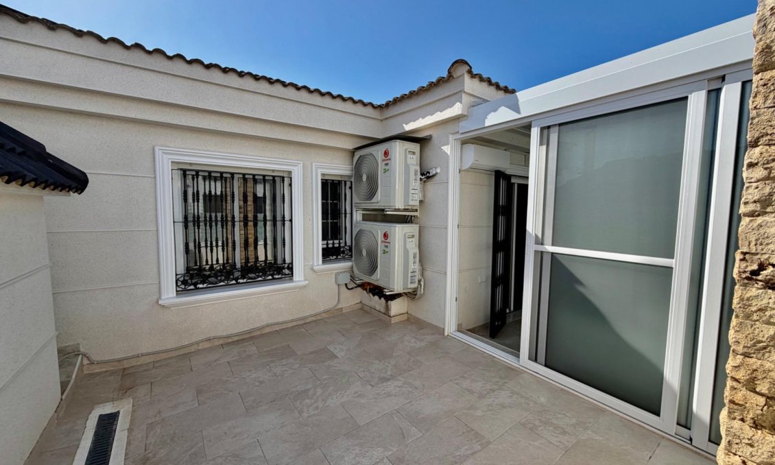 Segunda mano - Adosado -
Orihuela Costa - La Zenia