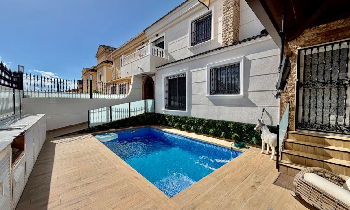 Segunda mano - Adosado -
Orihuela Costa - La Zenia