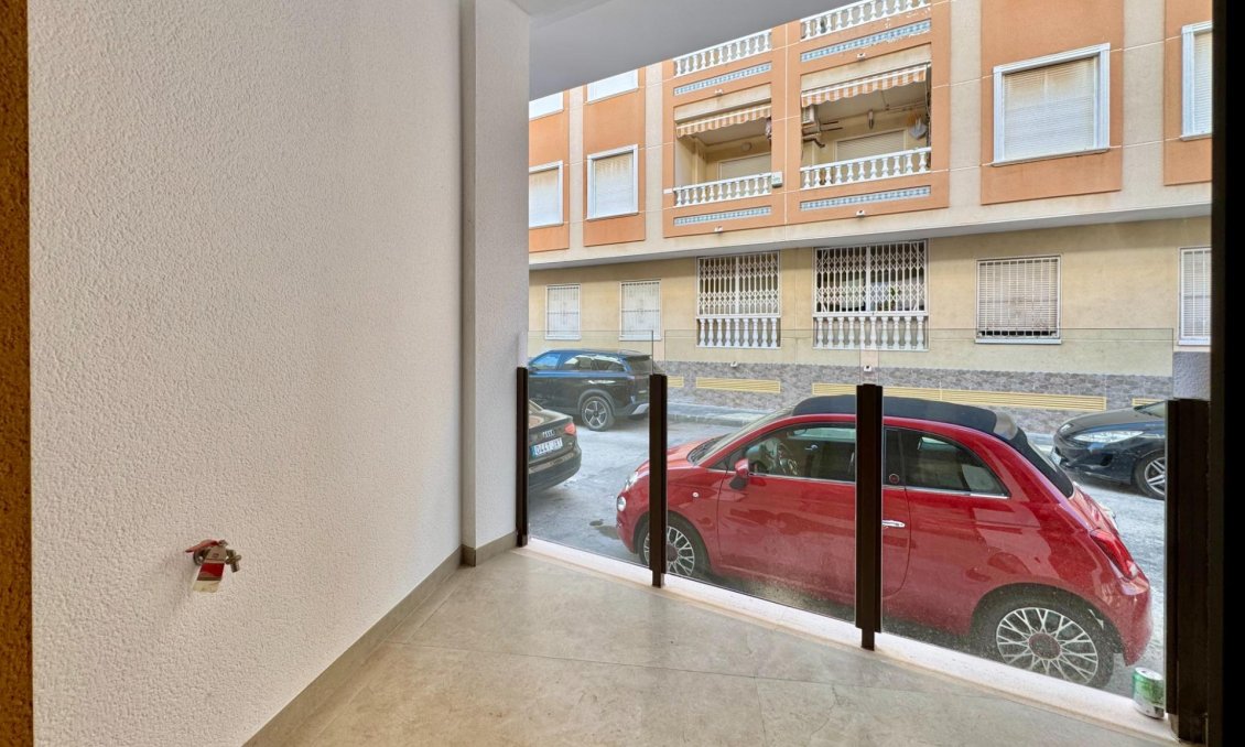 Segunda mano - Apartamento -
Torrevieja - Habaneras