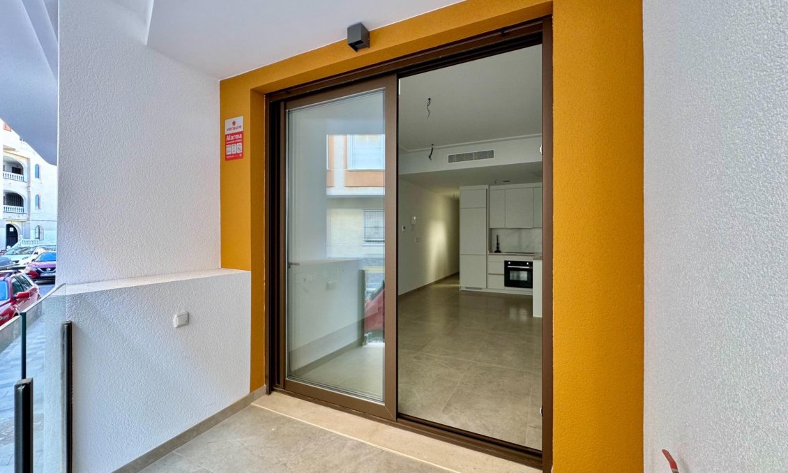 Segunda mano - Apartamento -
Torrevieja - Habaneras