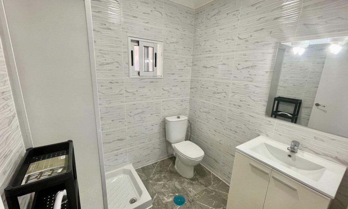 Segunda mano - Apartamento -
Bigastro - Inland
