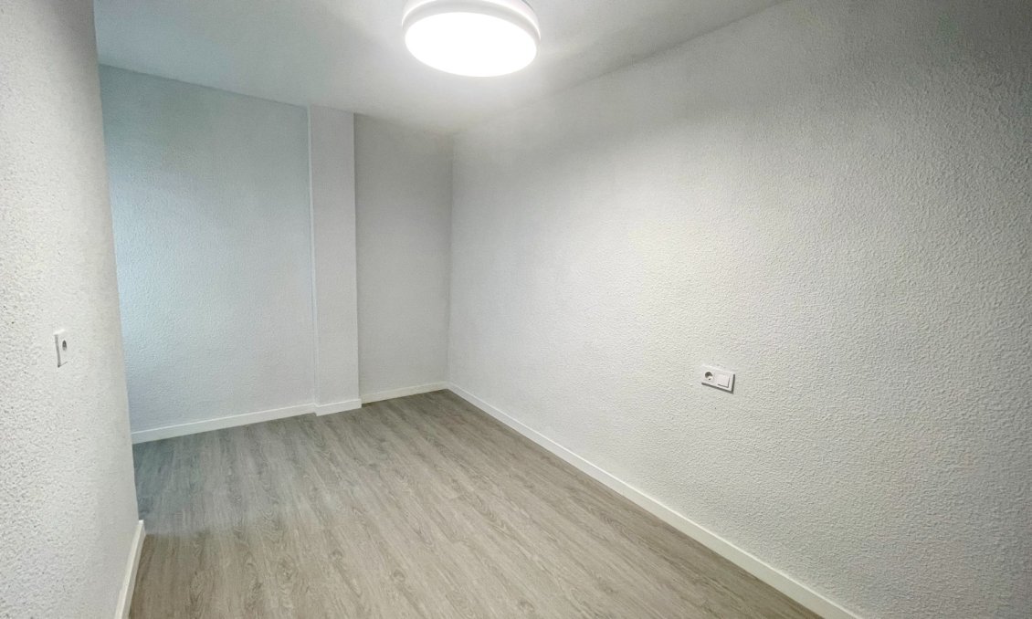 Segunda mano - Apartamento -
Bigastro - Inland