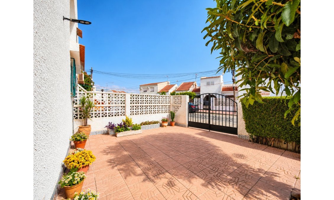 Revânzare - Casă înșiruită -
Torrevieja - Costa Blanca