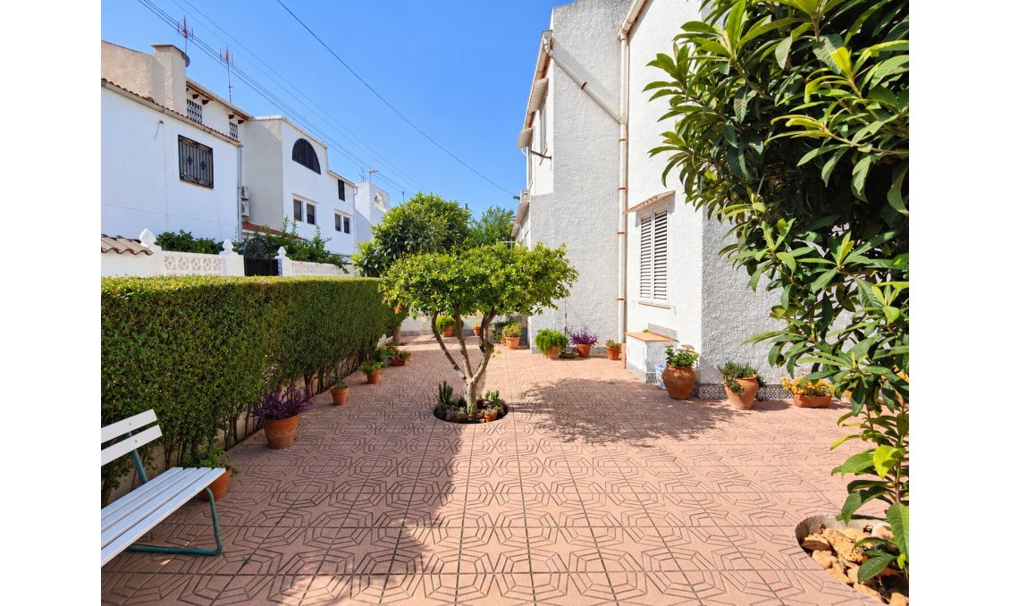 Revânzare - Casă înșiruită -
Torrevieja - Costa Blanca