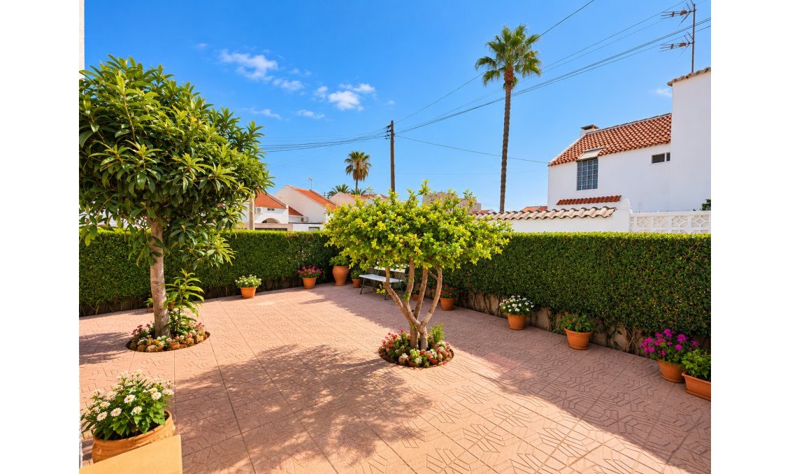 Revânzare - Casă înșiruită -
Torrevieja - Costa Blanca