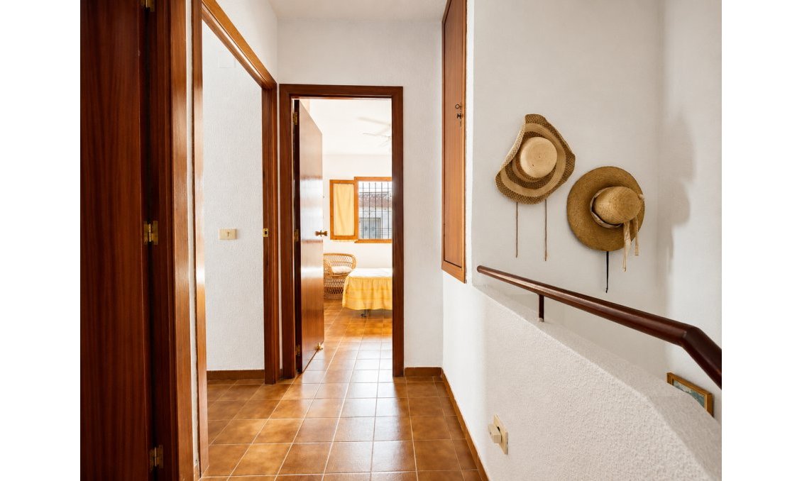 Revânzare - Casă înșiruită -
Torrevieja - Costa Blanca