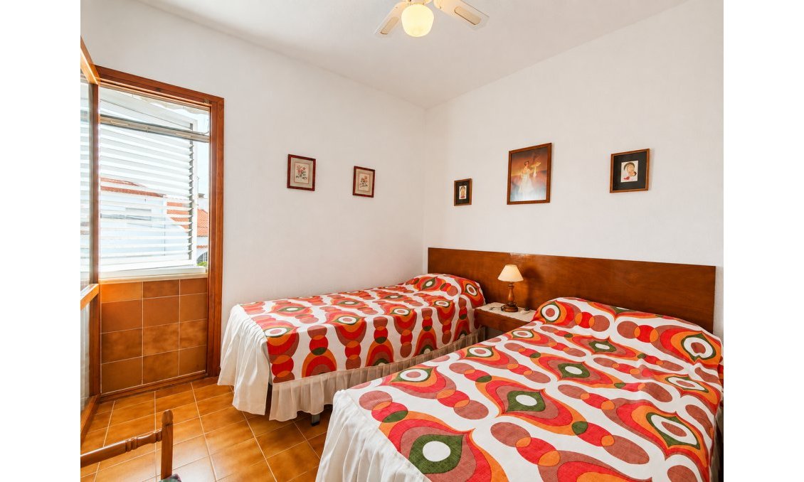 Revânzare - Casă înșiruită -
Torrevieja - Costa Blanca