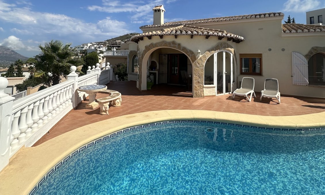 Segunda mano - Villa -
Cumbre del Sol - Costa Blanca