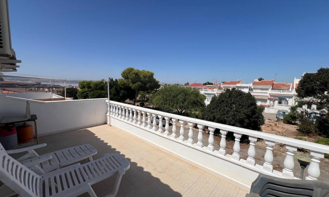 Segunda mano - Adosado -
Torrevieja - San Luis
