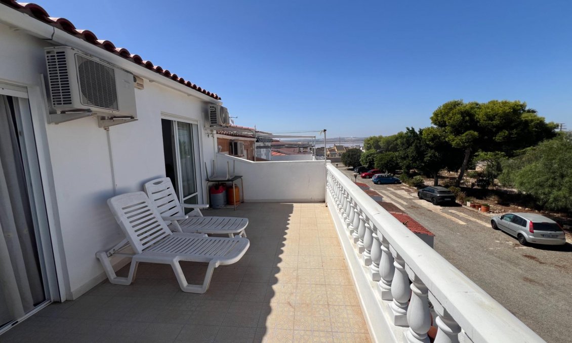 Segunda mano - Adosado -
Torrevieja - San Luis