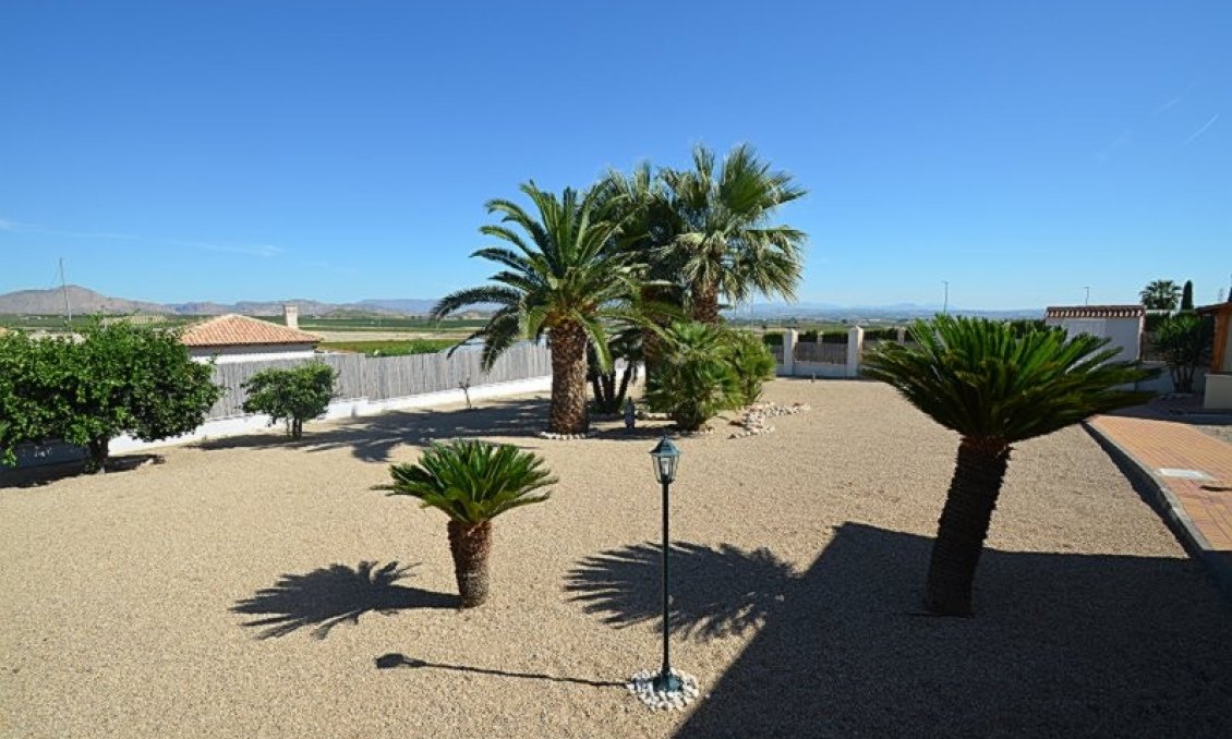 Segunda mano - Villa -
Campos del Río - Inland