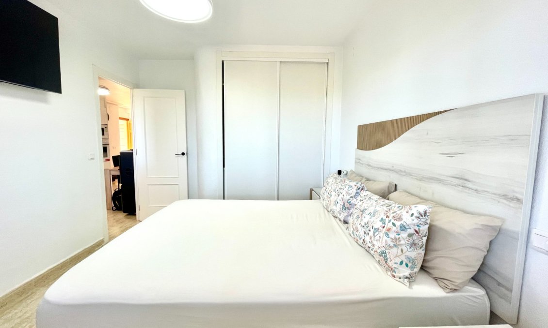 Segunda mano - Apartamento -
La Siesta - Costa Blanca