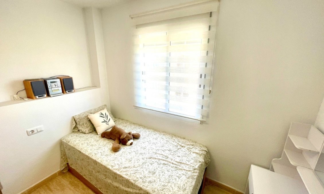 Segunda mano - Apartamento -
La Siesta - Costa Blanca