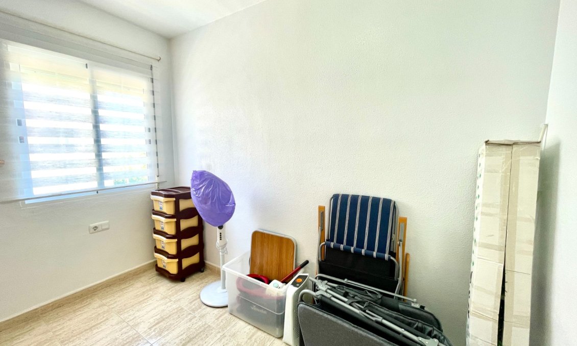Segunda mano - Apartamento -
La Siesta - Costa Blanca