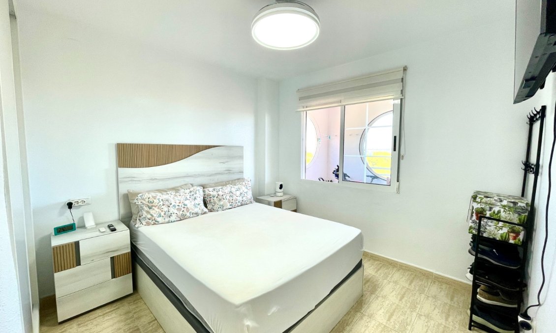 Segunda mano - Apartamento -
La Siesta - Costa Blanca