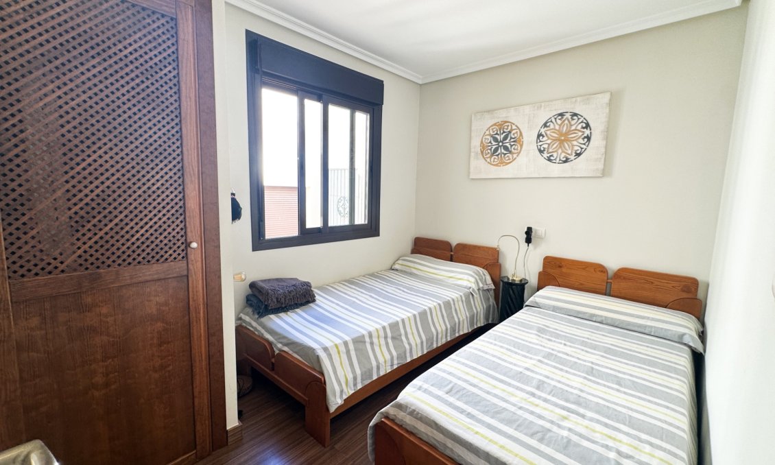 Revânzare - Bungalou -
Orihuela Costa - Costa Blanca