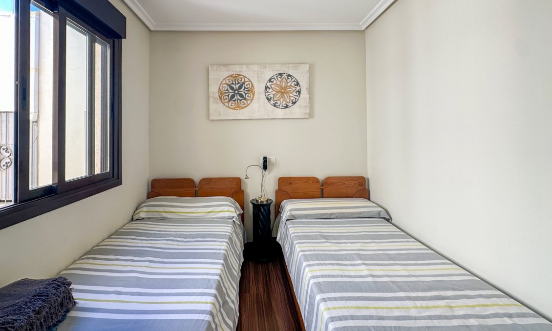 Revânzare - Bungalou -
Orihuela Costa - Costa Blanca
