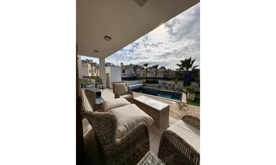 Segunda mano - Villa -
Rojales - Costa Blanca