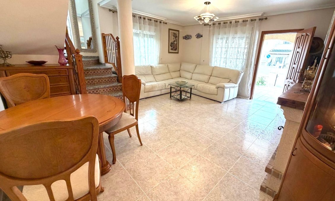 Használt Ingatlanok - Villa -
Orihuela Costa - Costa Blanca