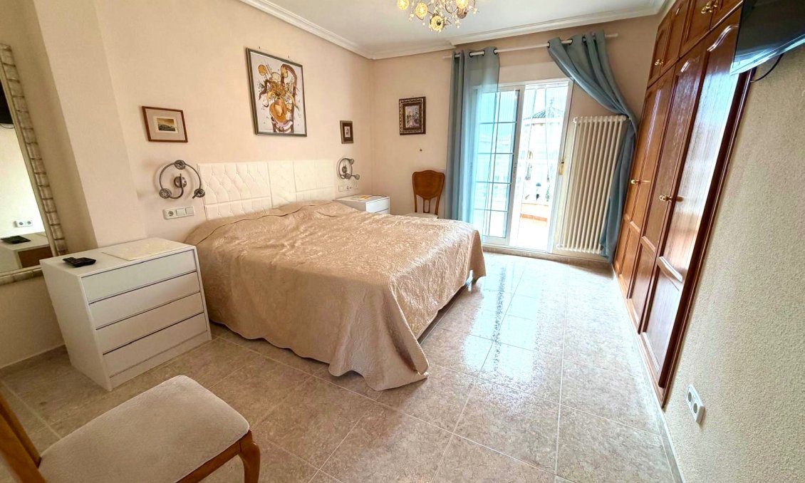 Használt Ingatlanok - Villa -
Orihuela Costa - Costa Blanca