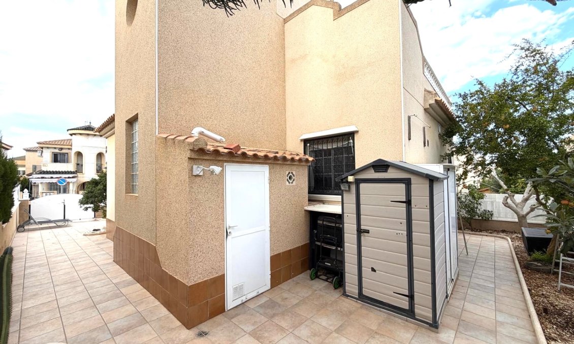 Használt Ingatlanok - Villa -
Orihuela Costa - Costa Blanca