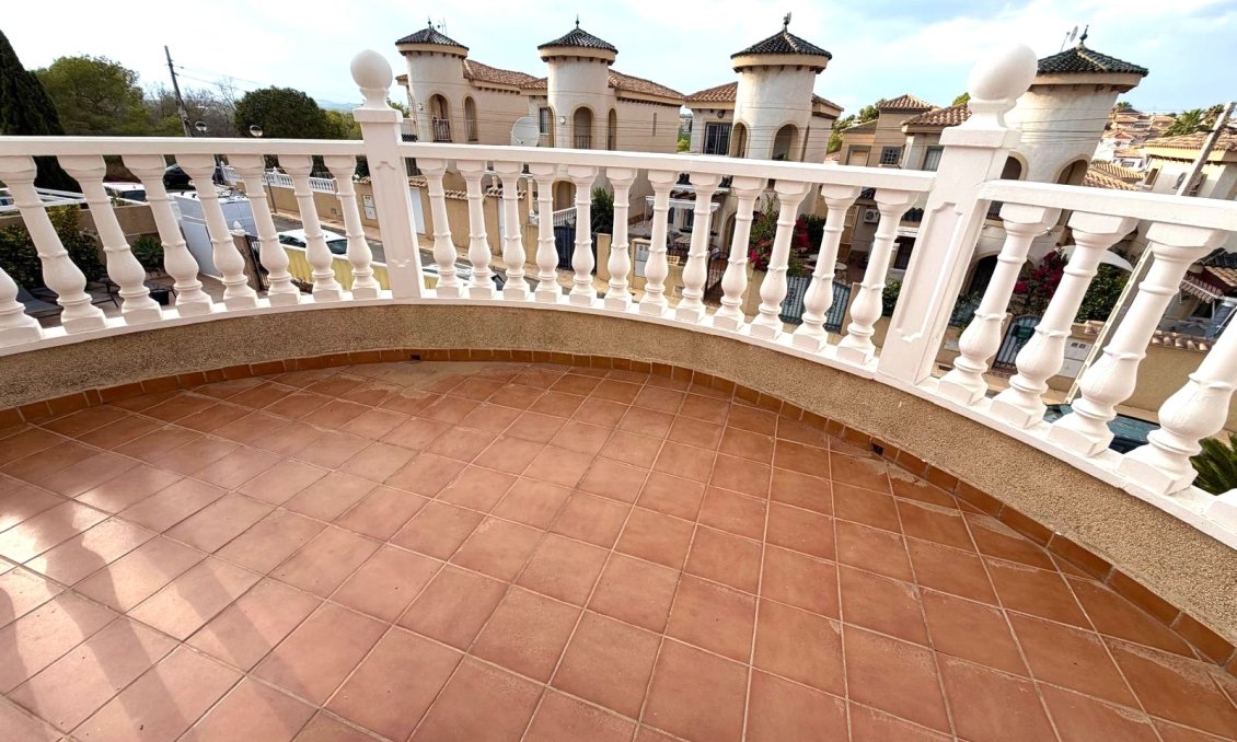 Használt Ingatlanok - Villa -
Orihuela Costa - Costa Blanca