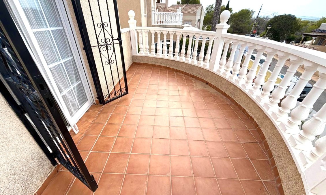 Használt Ingatlanok - Villa -
Orihuela Costa - Costa Blanca
