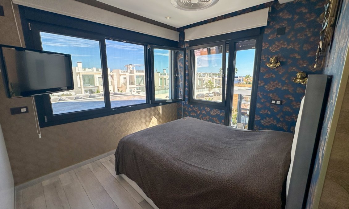 Segunda mano - Villa -
Cabo Roig - Costa Blanca
