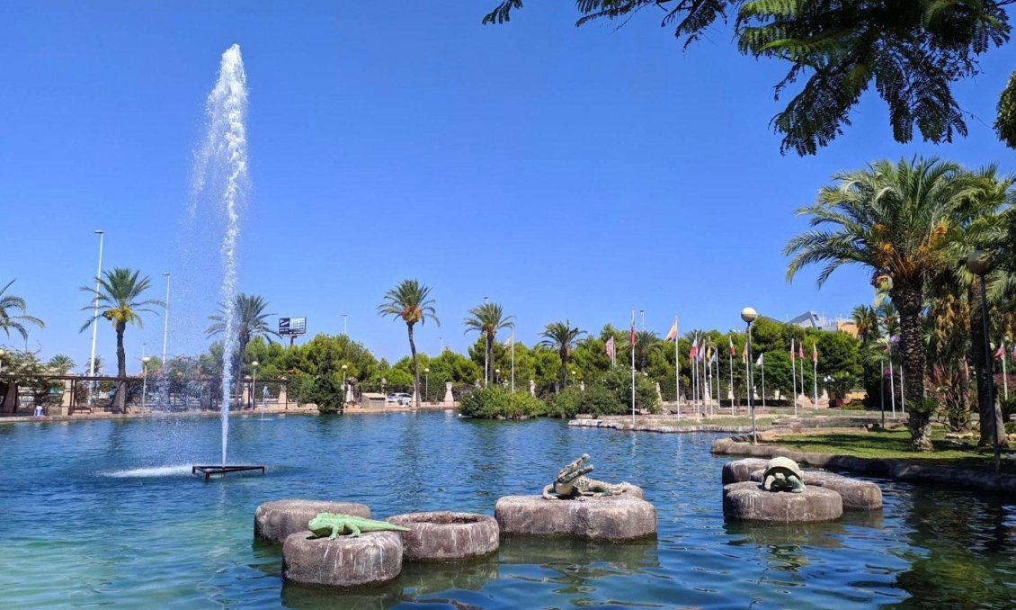 Segunda mano - Apartamento -
Torrevieja - PARQUE DE LAS NACIONES
