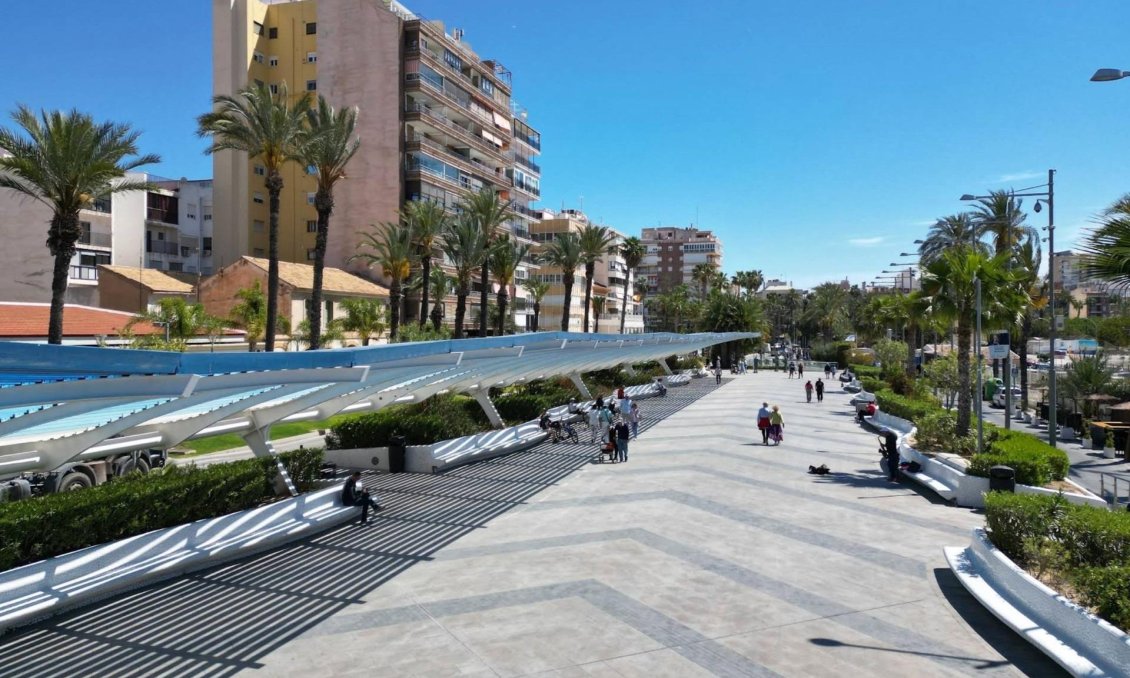 Segunda mano - Apartamento -
Torrevieja - PARQUE DE LAS NACIONES