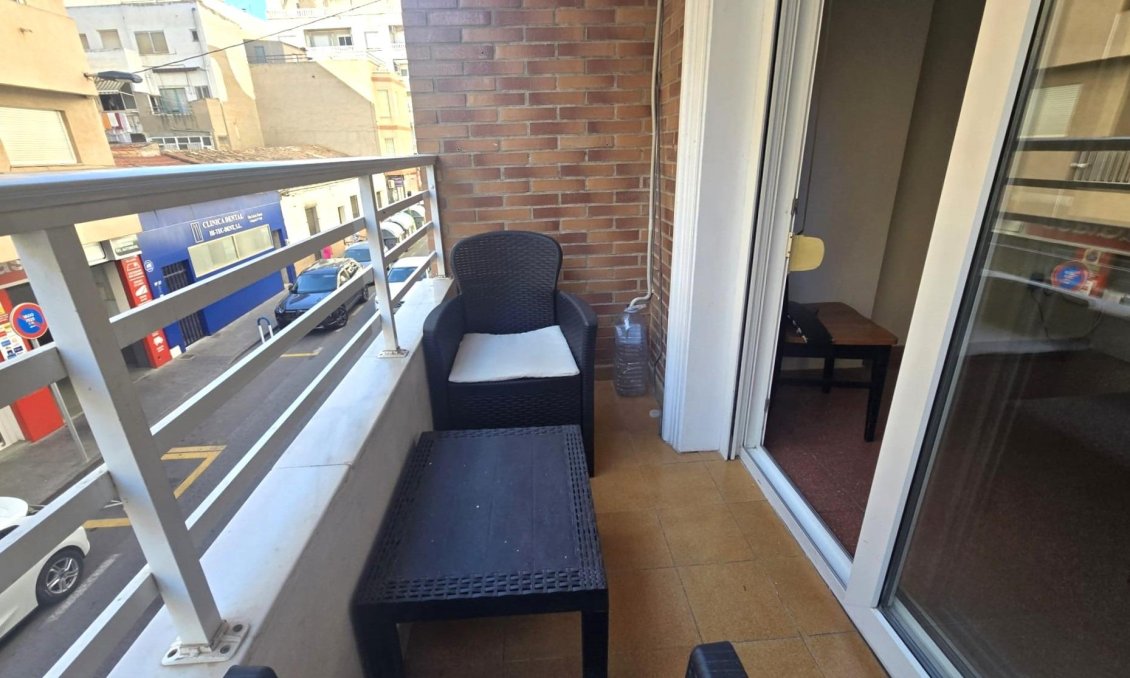 Segunda mano - Apartamento -
Torrevieja - Las Piscinas Naturales