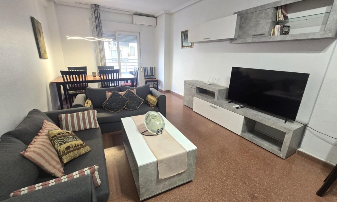 Segunda mano - Apartamento -
Torrevieja - Las Piscinas Naturales