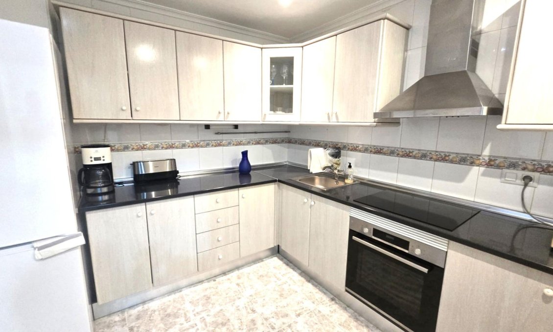 Segunda mano - Apartamento -
Torrevieja - Las Piscinas Naturales