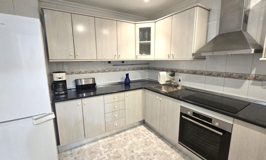 Segunda mano - Apartamento -
Torrevieja - Las Piscinas Naturales