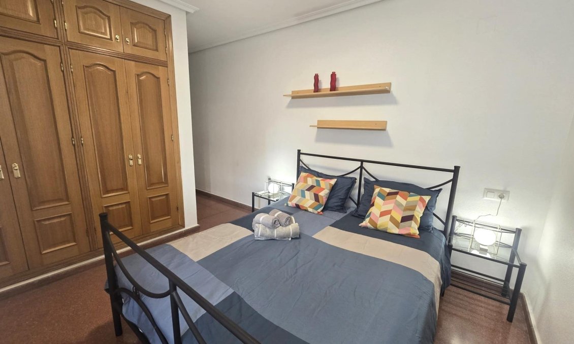 Segunda mano - Apartamento -
Torrevieja - Las Piscinas Naturales