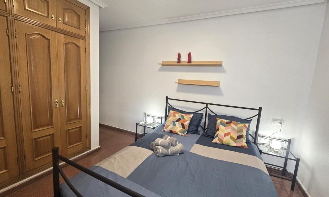 Segunda mano - Apartamento -
Torrevieja - Las Piscinas Naturales